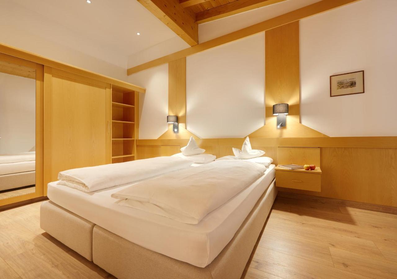 Hotel Goldene Rose Brunico Esterno foto