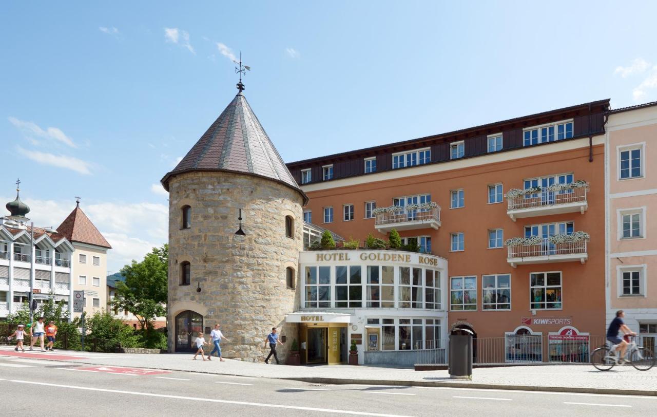 Hotel Goldene Rose Brunico Esterno foto