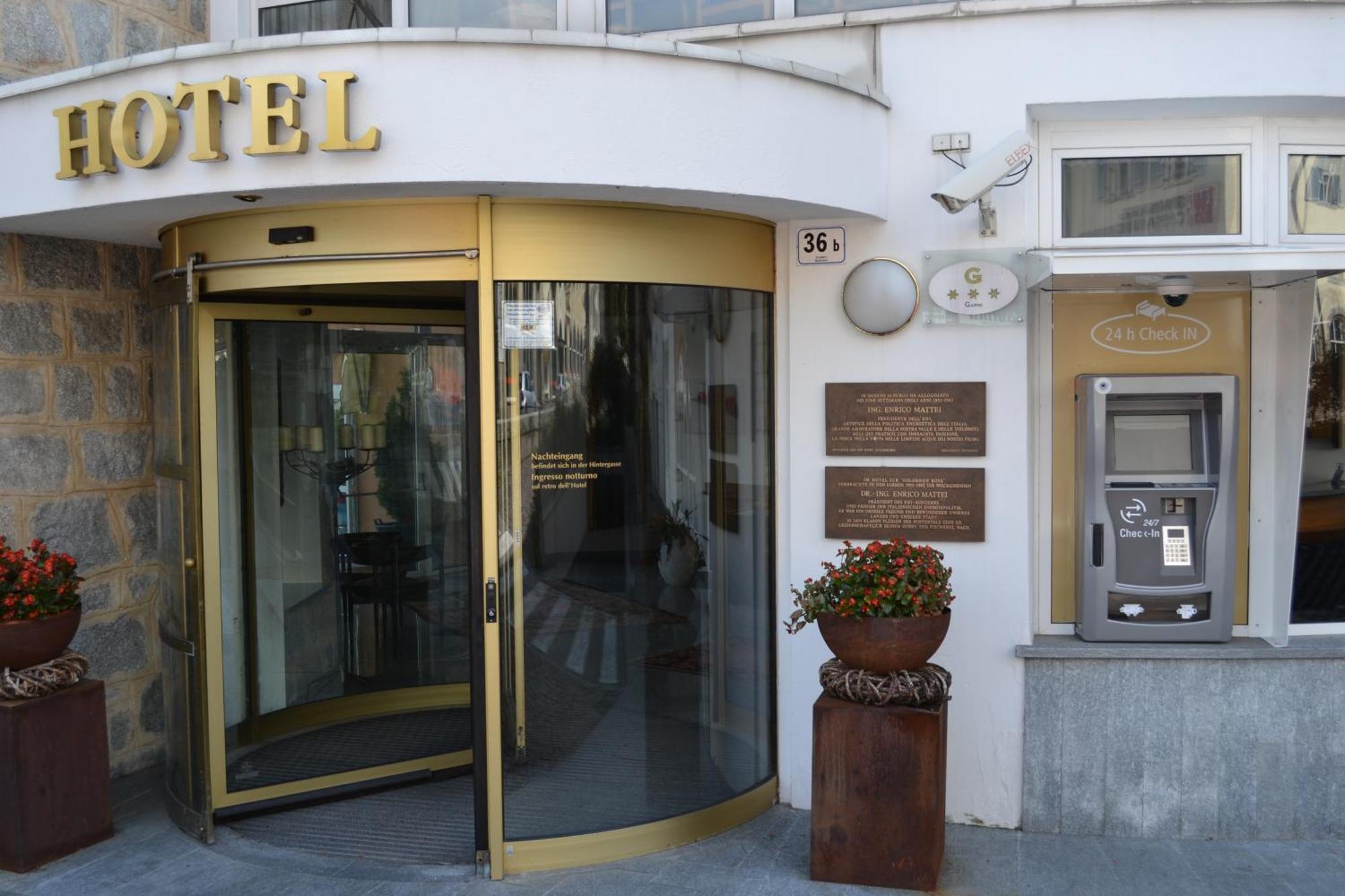 Hotel Goldene Rose Brunico Esterno foto